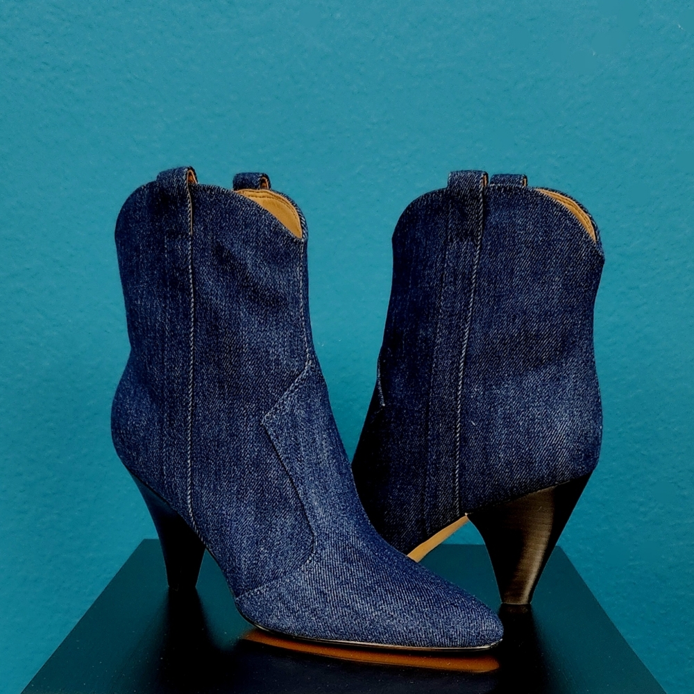 🆕️🤠🐎 MARC FISHER LTD Carissa Denim Western Bootie in Dark Blue // (NWT)